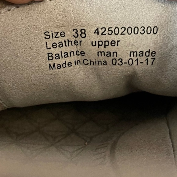 Dansko Charlie Fashion Sneaker, Walnut Suede, Size 38 (7.5-8) - Picture 5 of 7